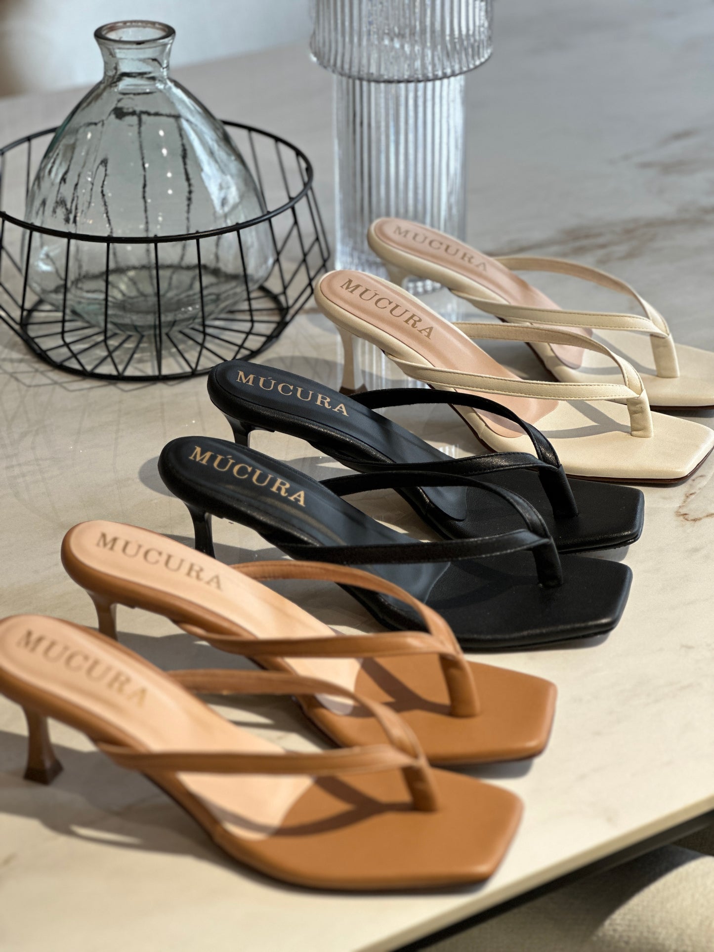 TACONES CAPRI EN AMARETTO