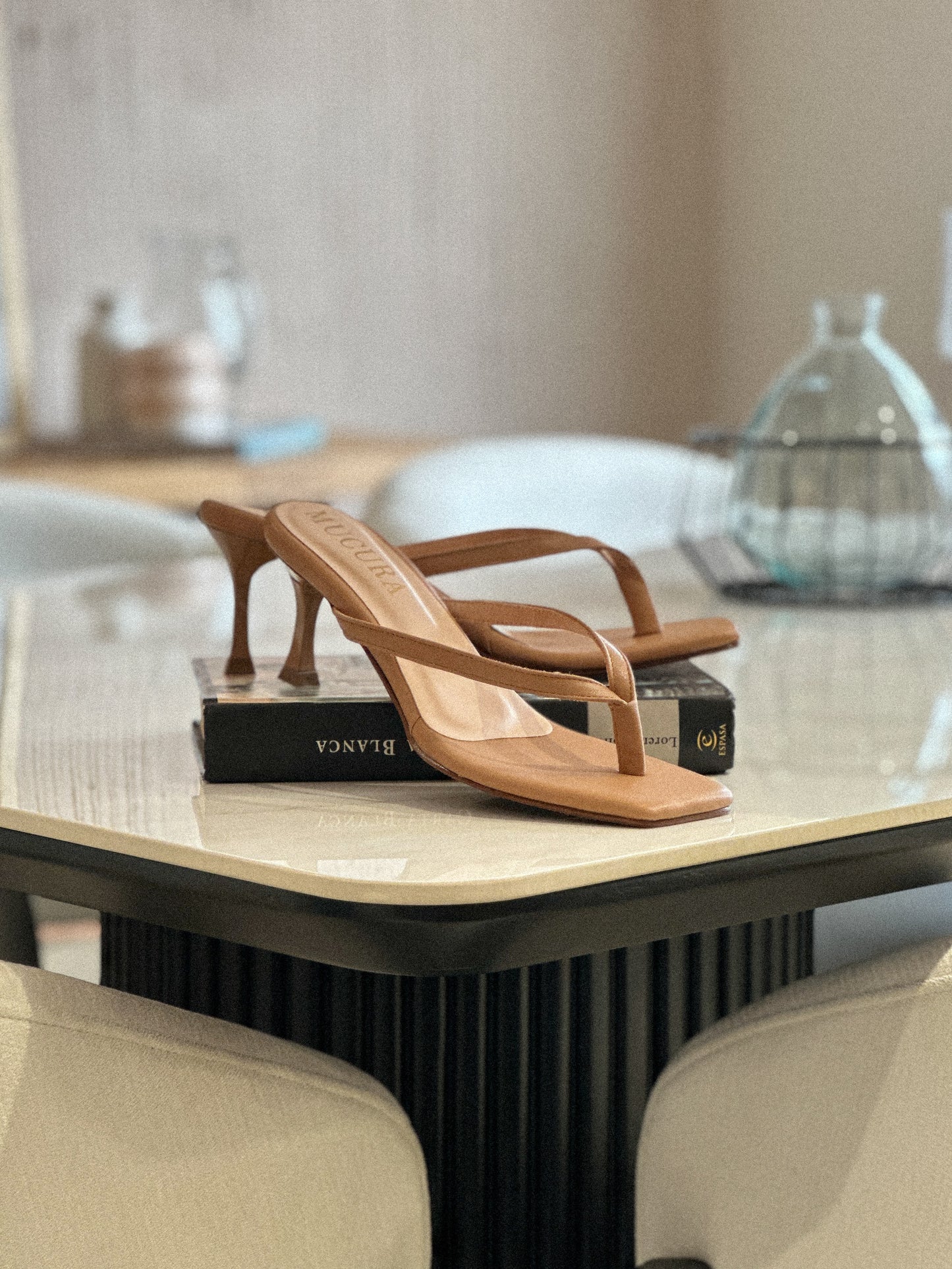 TACONES CAPRI EN AMARETTO