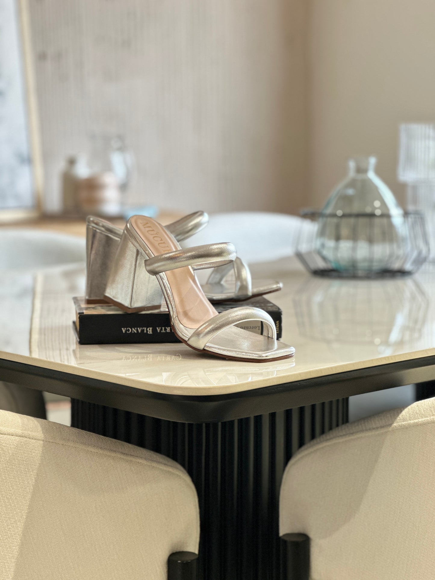 TACONES SANTORINI EN PLATA