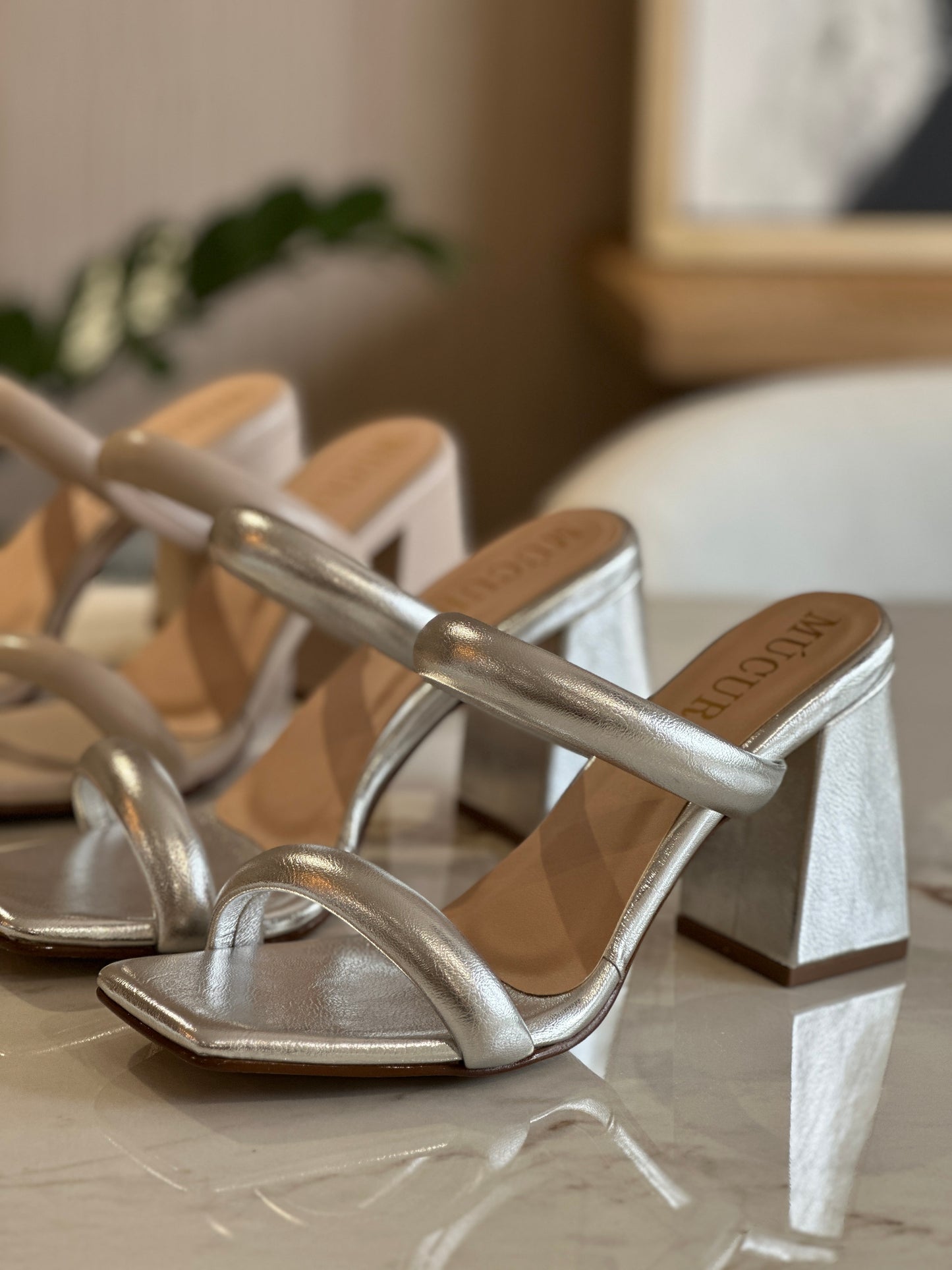TACONES SANTORINI EN PLATA