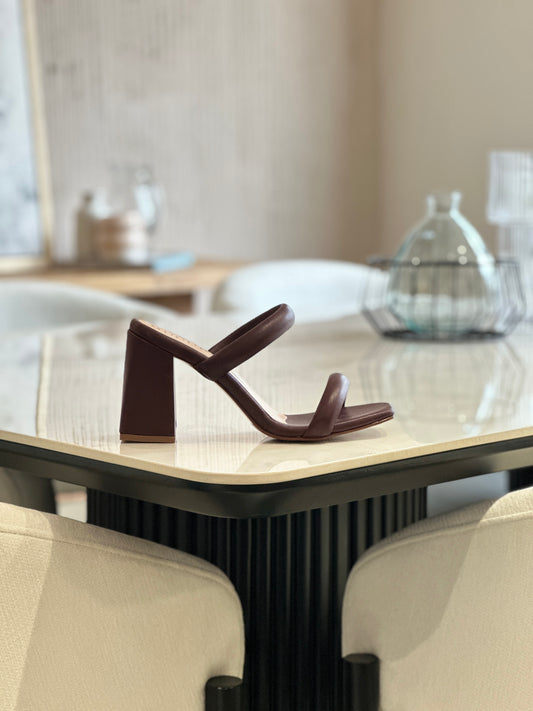 TACONES SANTORINI EN VINOTINTO