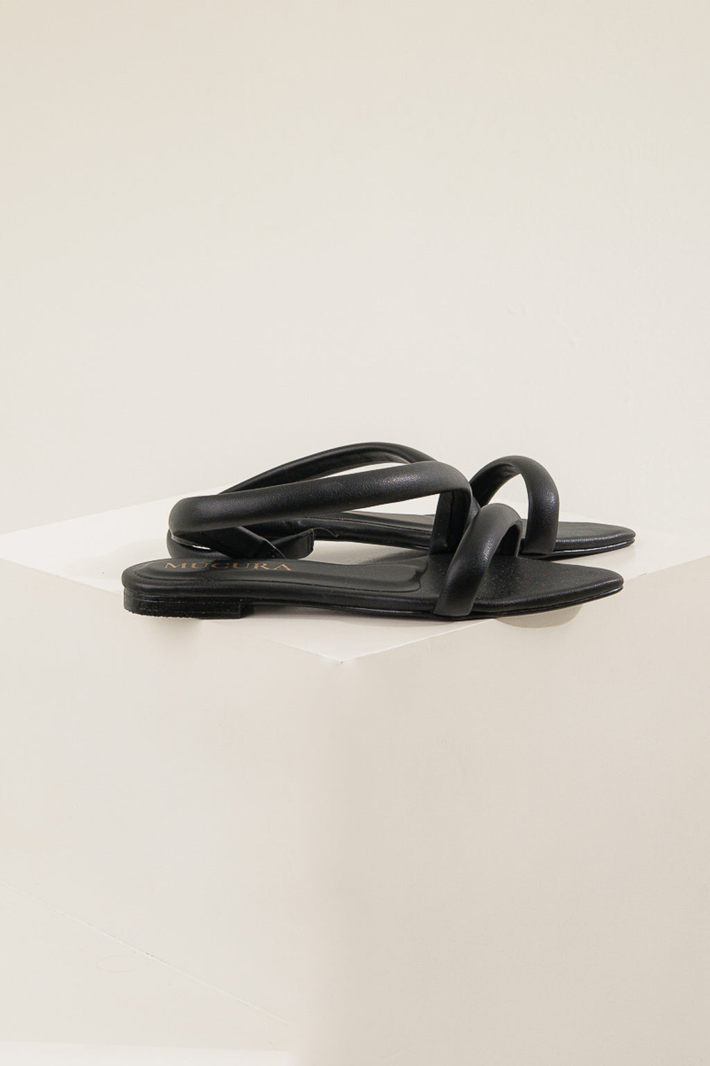CAUCE EN NEGRO SANDALIA
