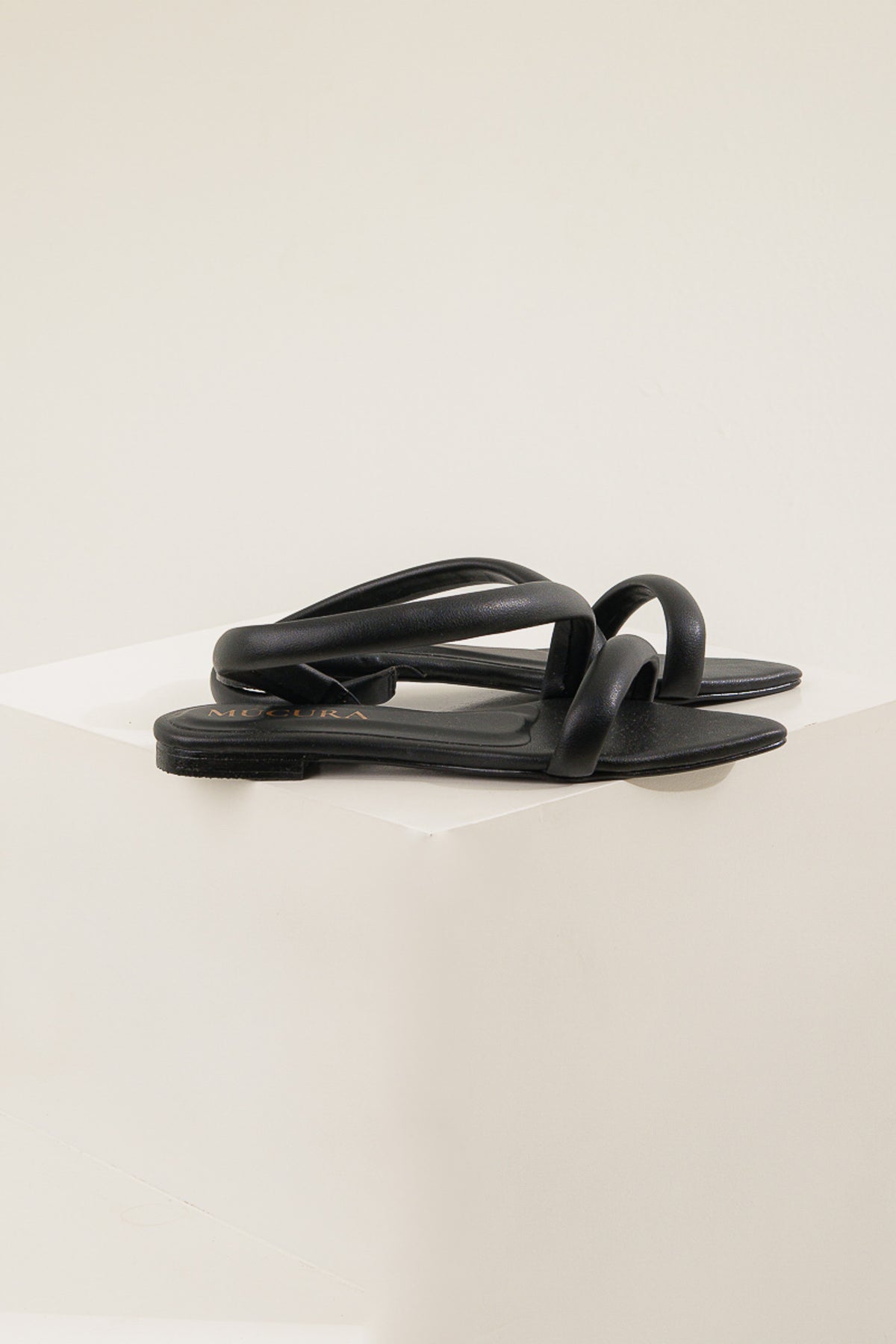 CAUCE EN NEGRO SANDALIA