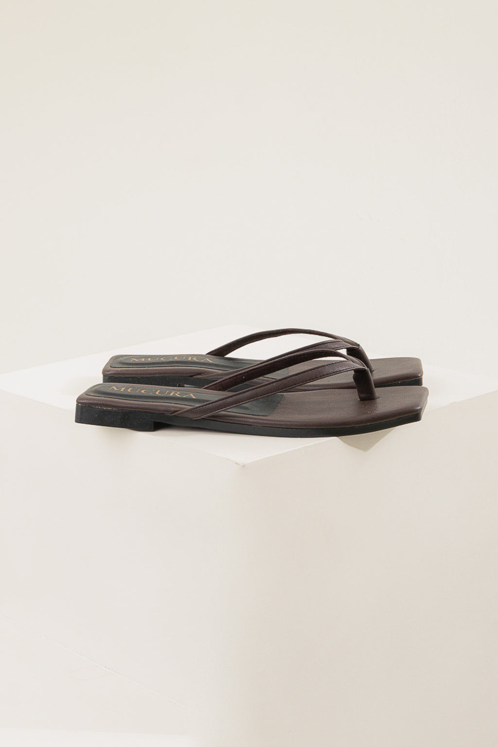 CATURRA EN CHOCOLATE SANDALIA