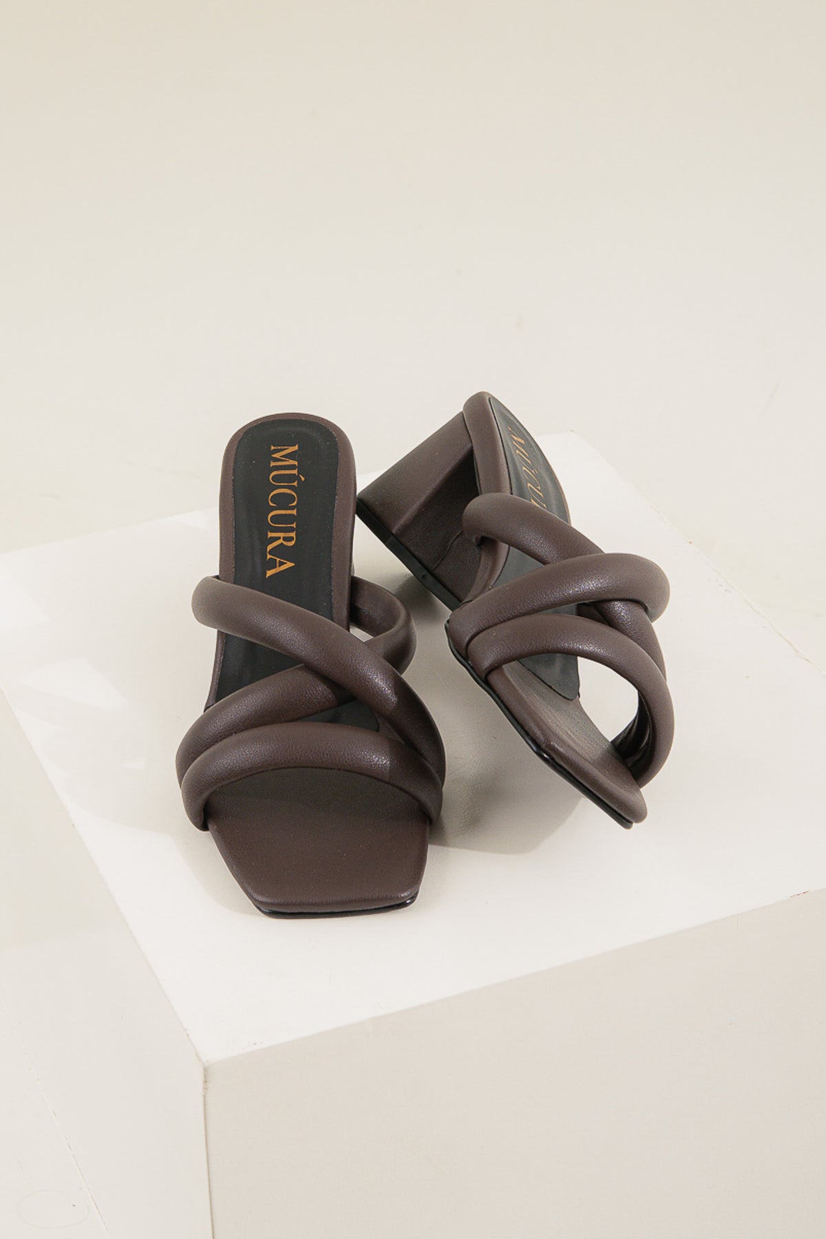 SENDA EN CHOCOLATE TACON