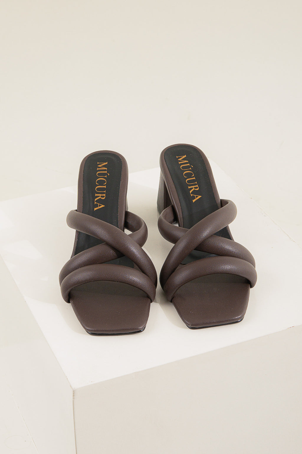 SENDA EN CHOCOLATE TACON