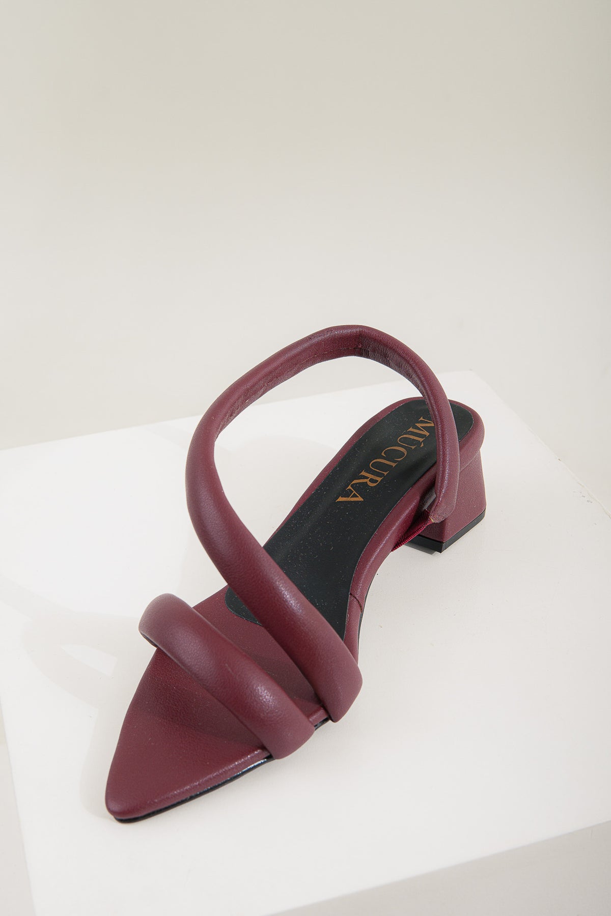 CAUCE EN BURGUNDY TACON