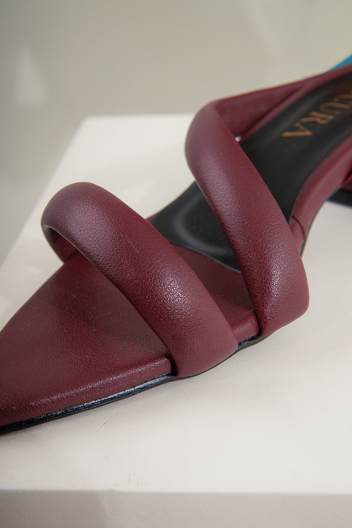 CAUCE EN BURGUNDY TACON