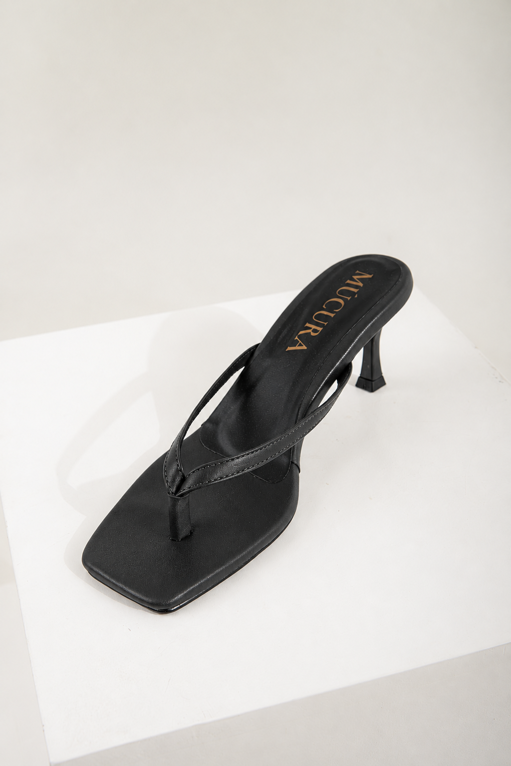 CATURRA EN NEGRO TACON